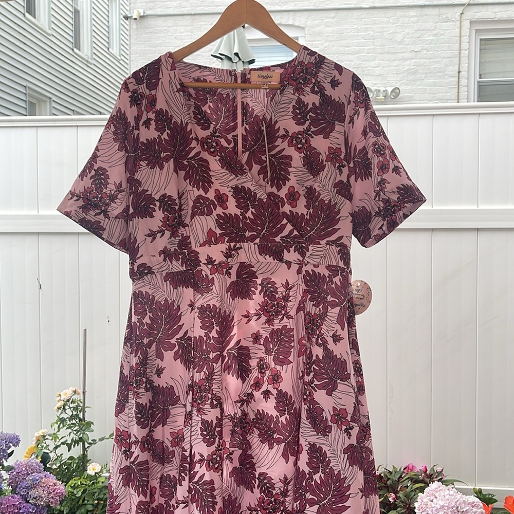 Timeless London - Riley Dress Size 18 - Picture 4 of 16